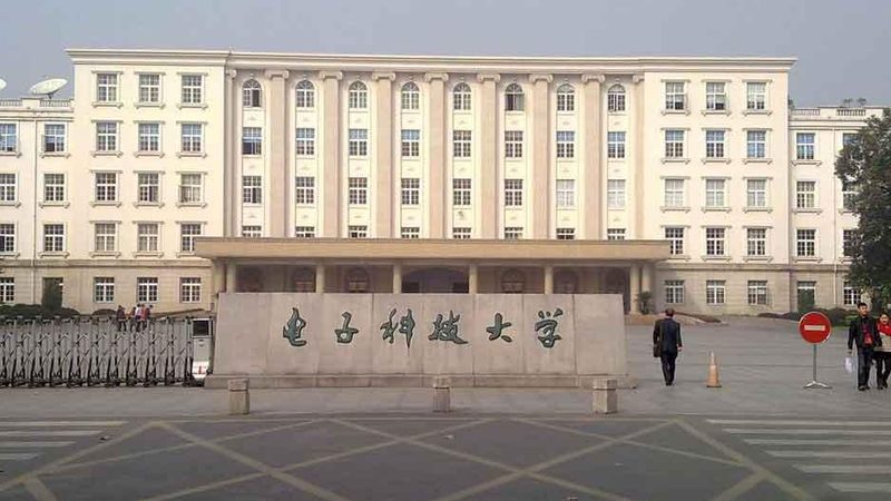 小批量SMT贴片代工：揭秘其核心工艺与选择要点**